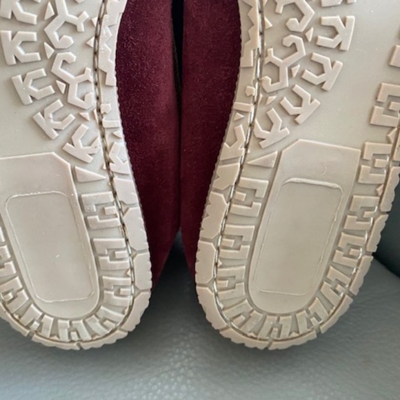 ANIMOC Canada Mocc sz L 6 suede leather moccasin slippers burgundy red plum NWOB - Picture 12 of 12